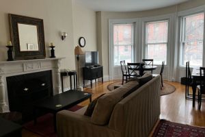 M234-0-Back-Bay-Vacation-Rental-Living-Room