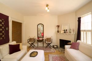 M855-2-1-Cambridge-Retreat-2-Short-Term-Rental-Living-Room