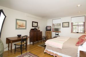 M365-ST-1-Braddock-Suite-Bed-and-Desk-Area